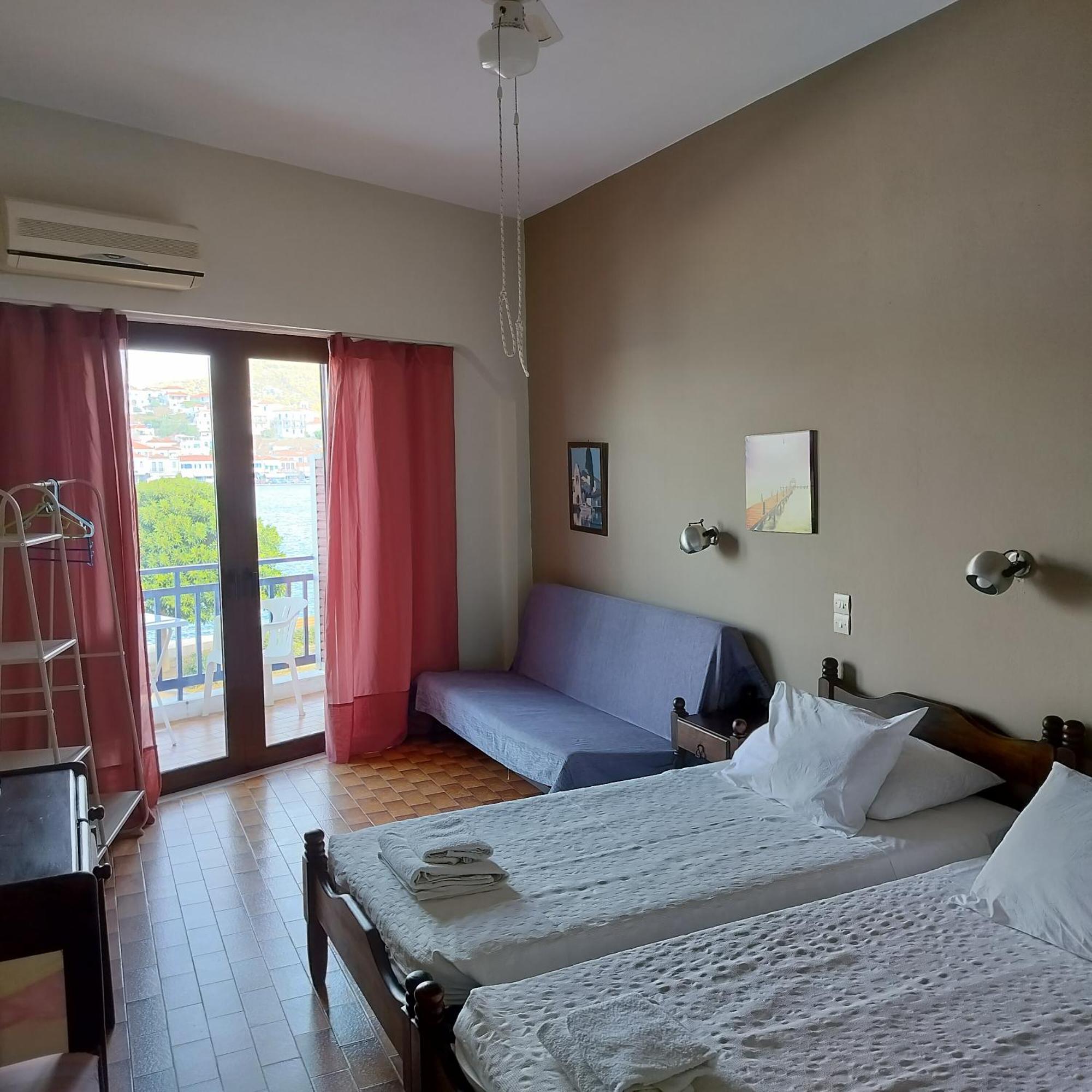 Bissias Guest House กาลาทาส ภายนอก รูปภาพ