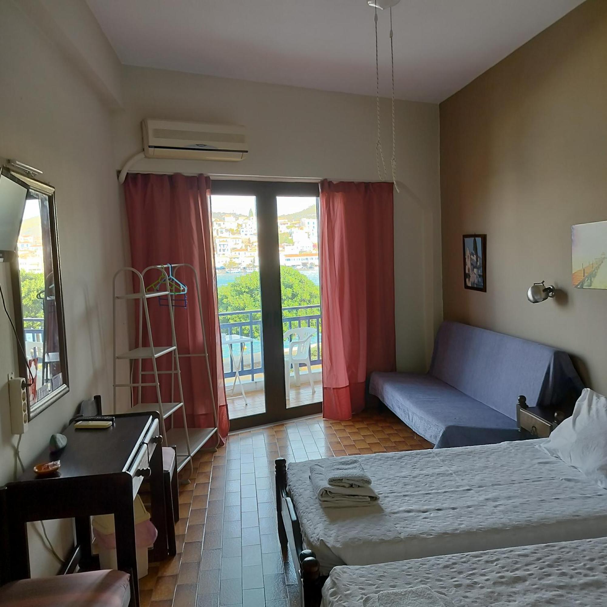 Bissias Guest House กาลาทาส ภายนอก รูปภาพ